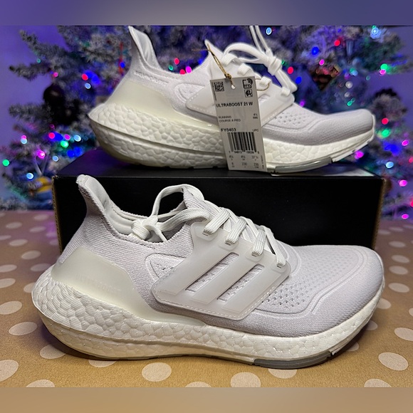adidas Shoes - Size 6 Women’s Adidas Ultraboost 21 FY0403